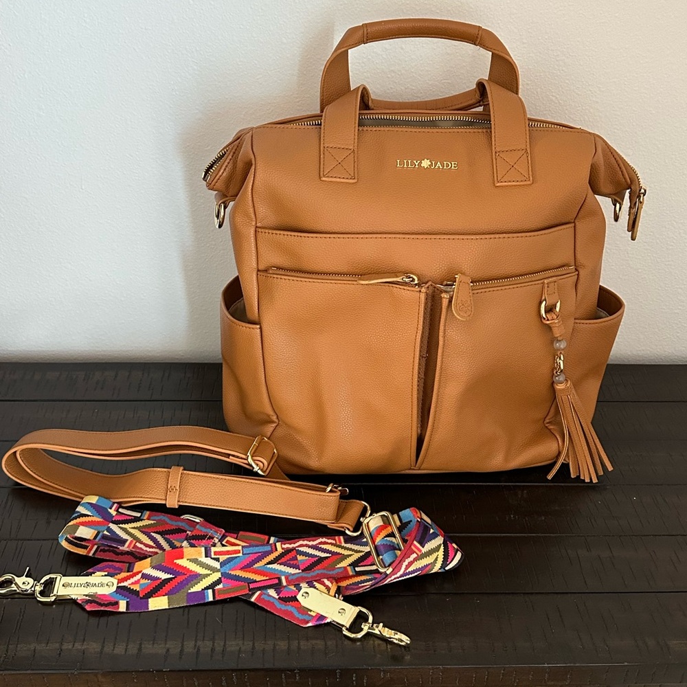 Lilly Jade- Caroline